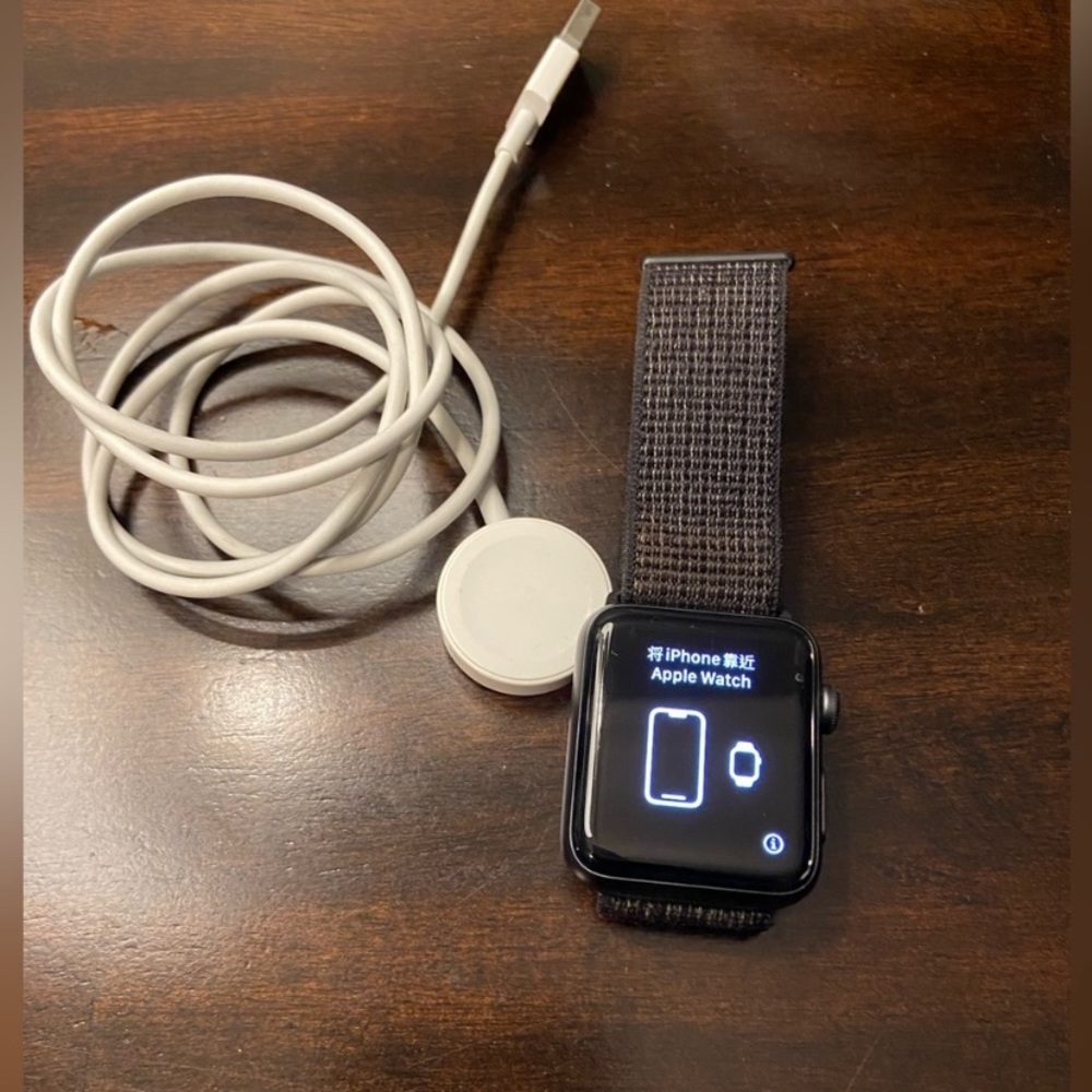 Apple Watch Series 3 (42MM Space Grey)